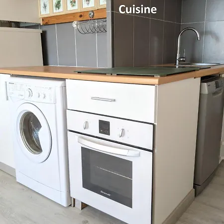 T2 Vue Port,Piscine,Tennis,Garage,Aire De Jeux, Apartment Agde