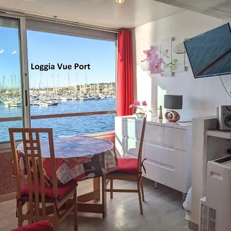 T2 Vue Port,Piscine,Tennis,Garage,Aire De Jeux, Apartment