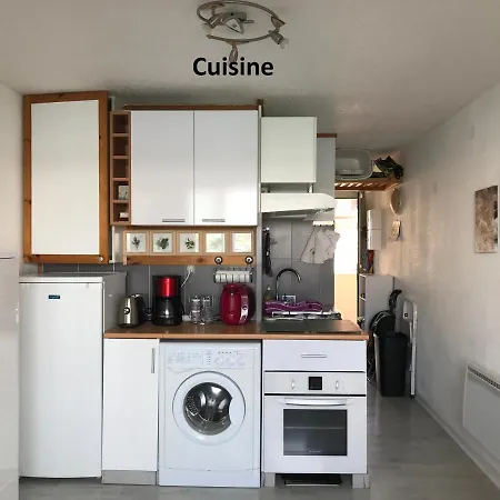 T2 Vue Port,Piscine,Tennis,Garage,Aire De Jeux, *