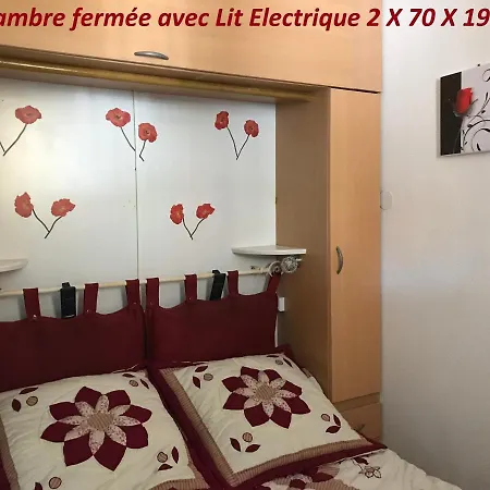 T2 Vue Port,Piscine,Tennis,Garage,Aire De Jeux, Apartment *