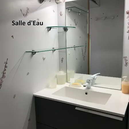 T2 Vue Port,Piscine,Tennis,Garage,Aire De Jeux, Apartment Agde