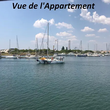 T2 Vue Port,Piscine,Tennis,Garage,Aire De Jeux, Apartment Agde